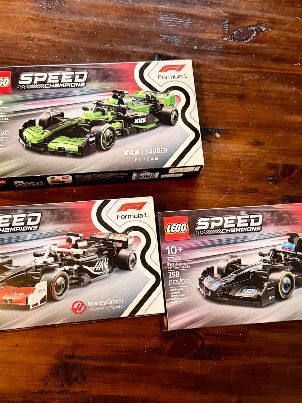 Lego Speed Champions Formula 1 Race Cars - Green, Black, White, Red